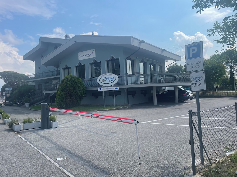 L Approdo Hotel 39/48