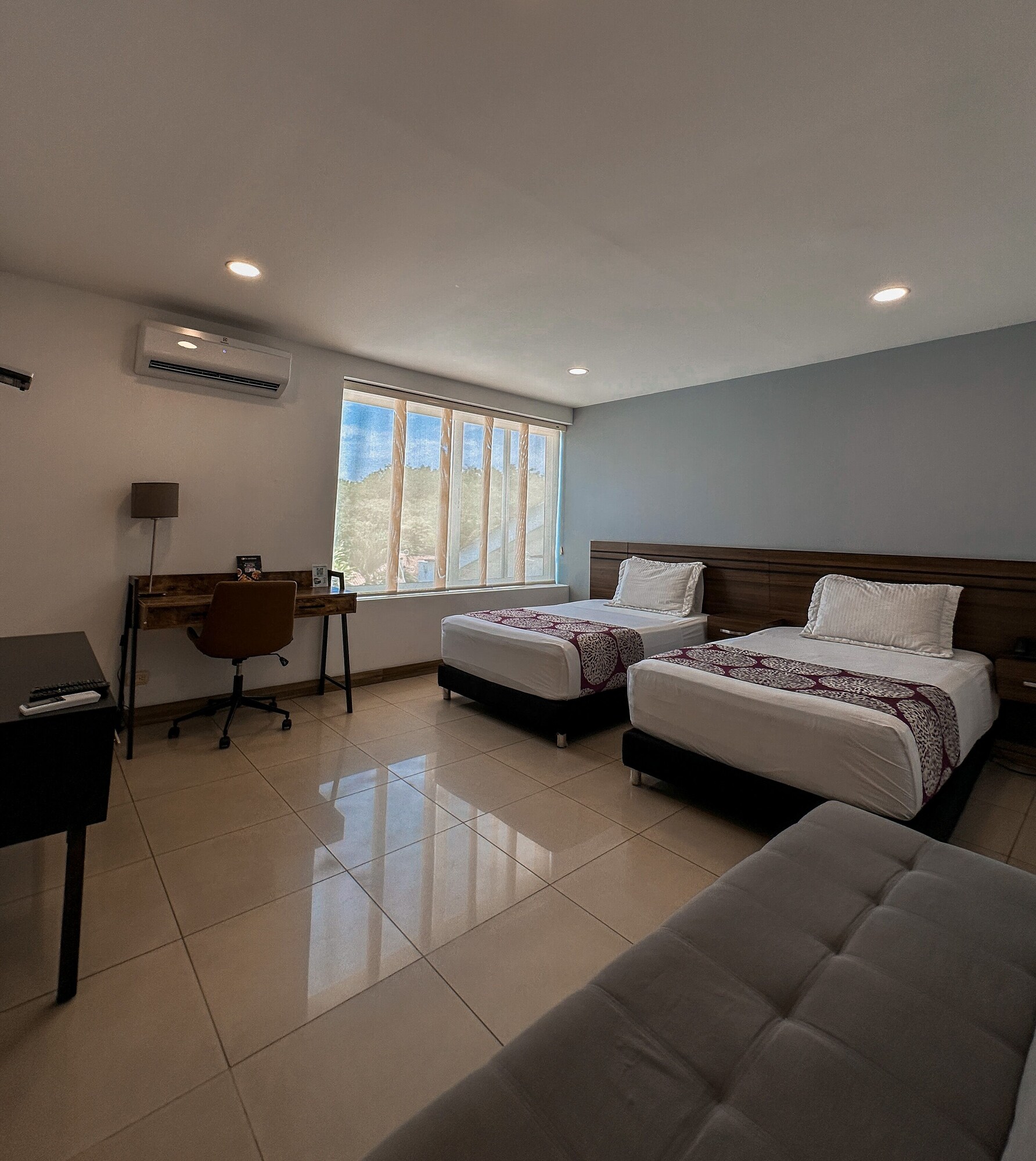STANDARD, TWIN BEDS