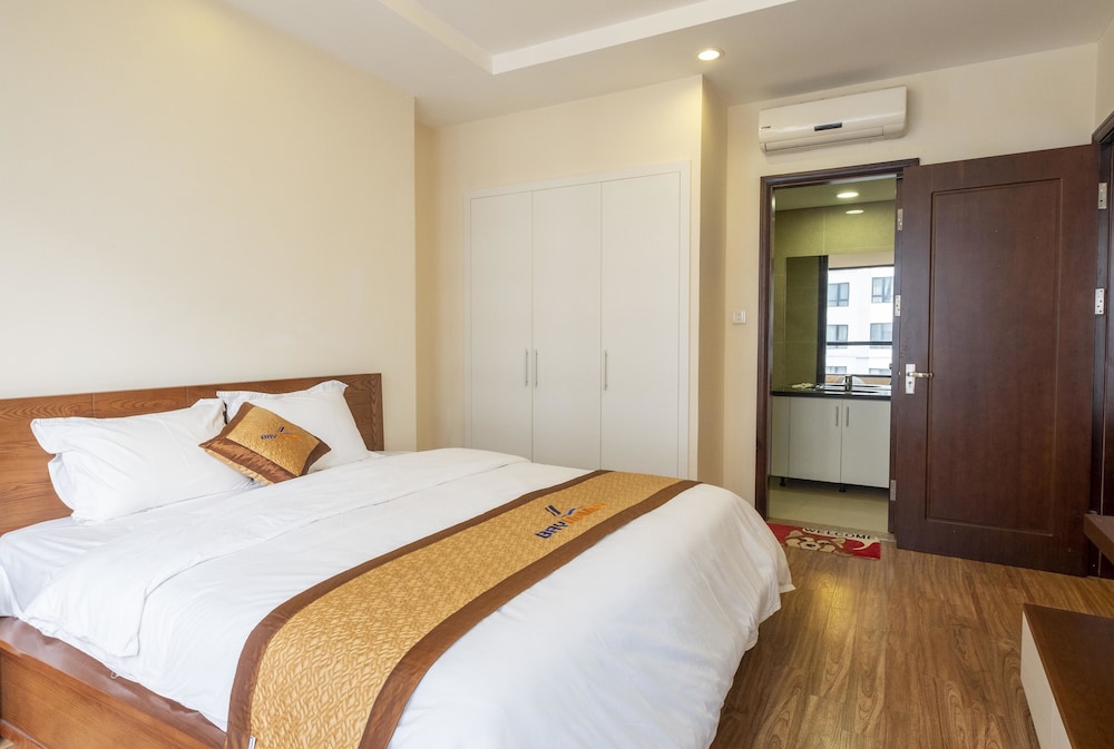 Bayhomes Times City Serviced Apartment 12/50