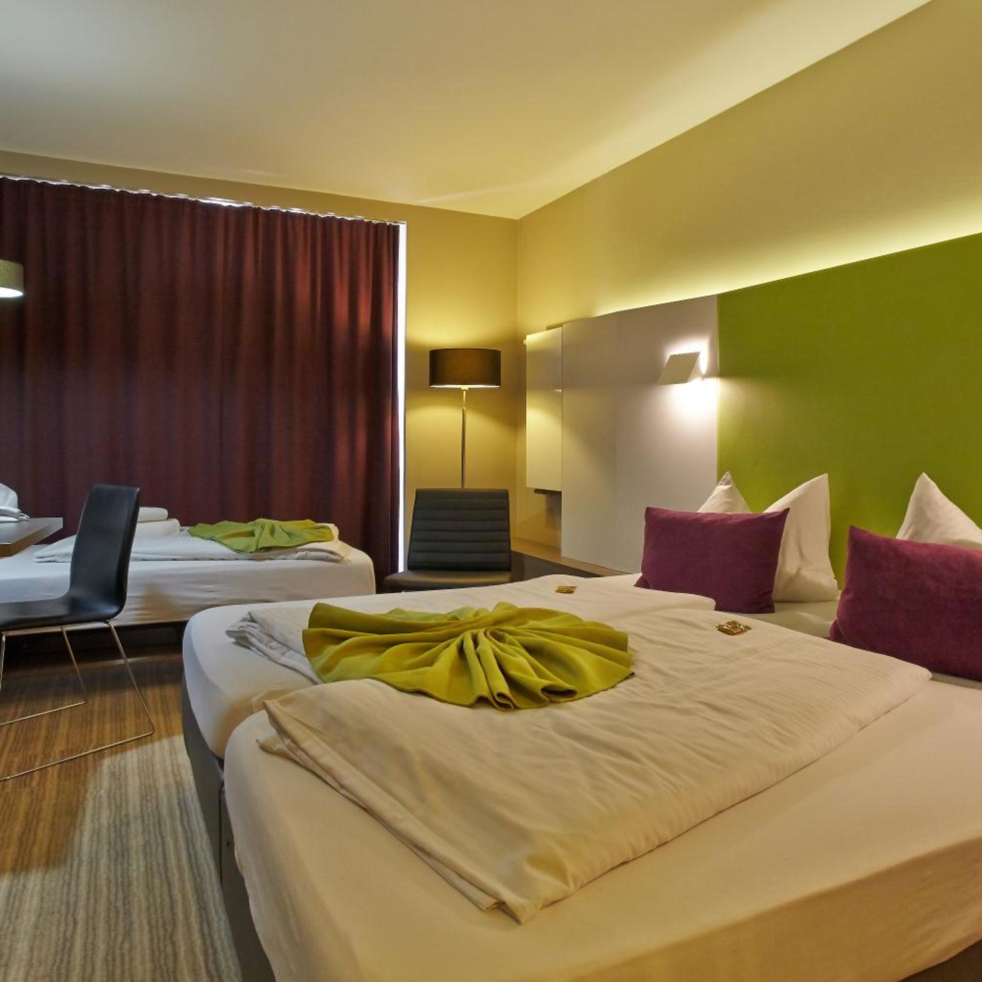 Room, Triple