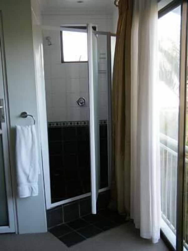 Princes Lodge Guest House 11/26