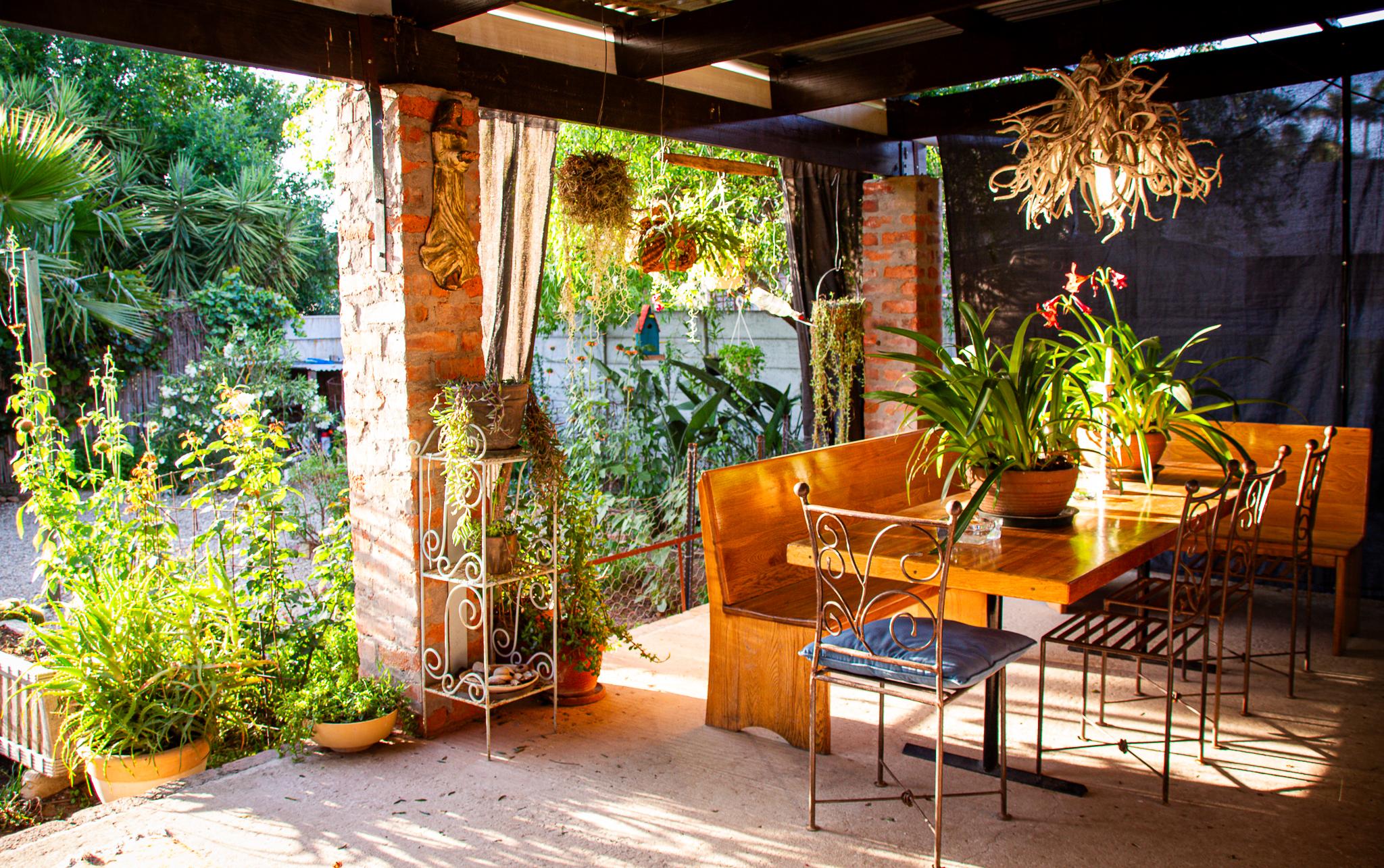Ebonymoon Guest House & Studio 27/32