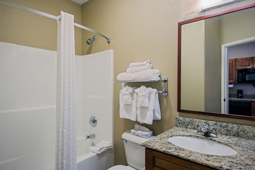 Candlewood Suites Perrysburg 16/53