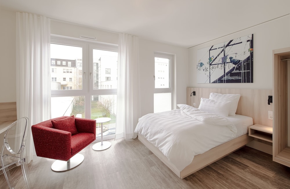 Xs, Studio, Single Bed