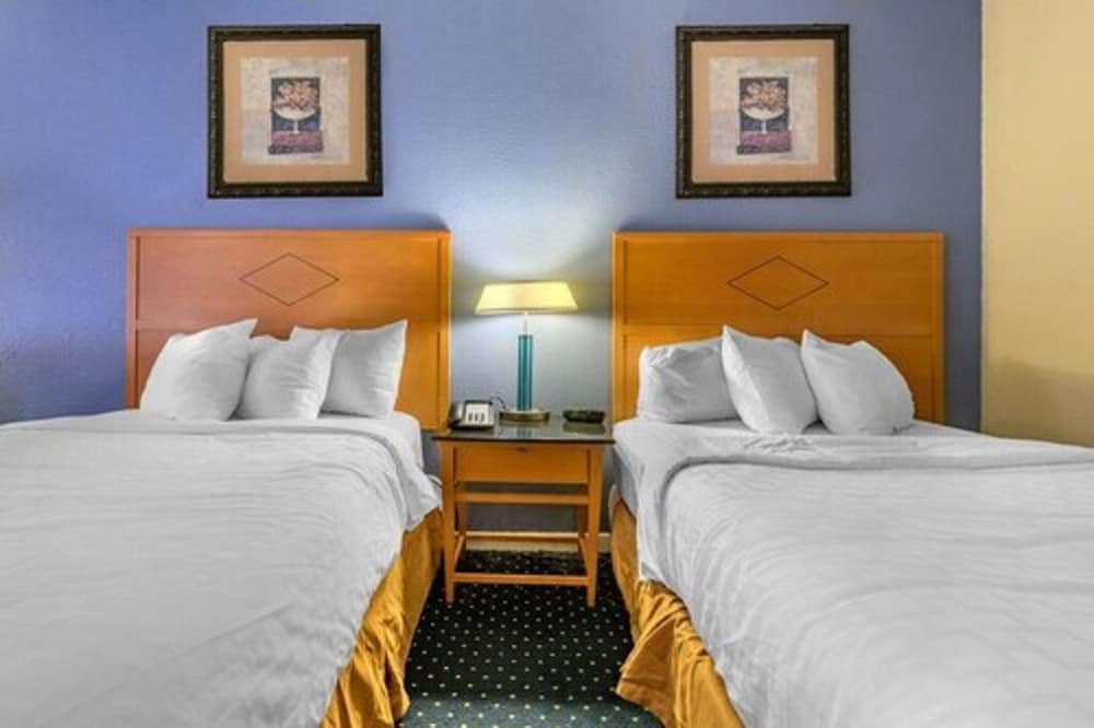 Inn at Lebanon 16/58