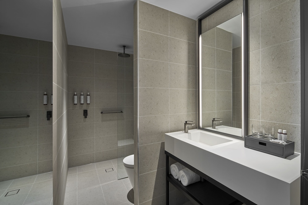 AC Hotel Melbourne Southbank 47/50