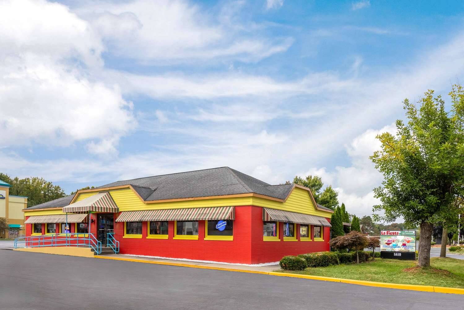 Days Inn & Suites by Wyndham Albany 40/48