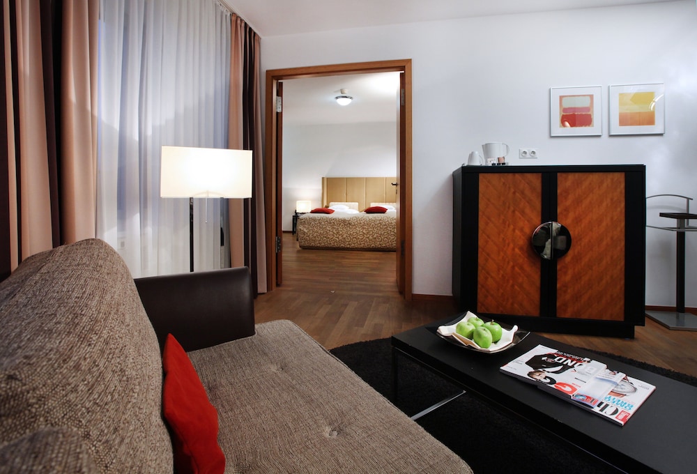 Lindner Hotel Frankfurt Main Plaza, Part of Jdv by Hyatt 4/67