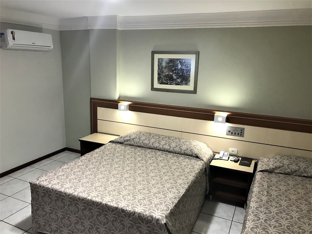 Brumado Hotel 53/54