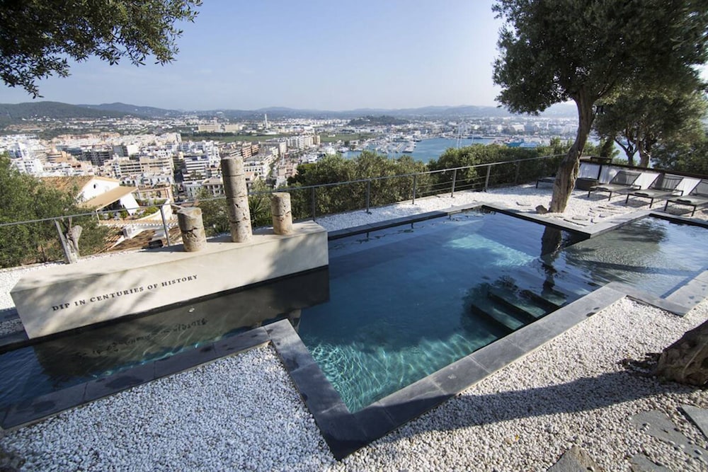 swimming pool spa