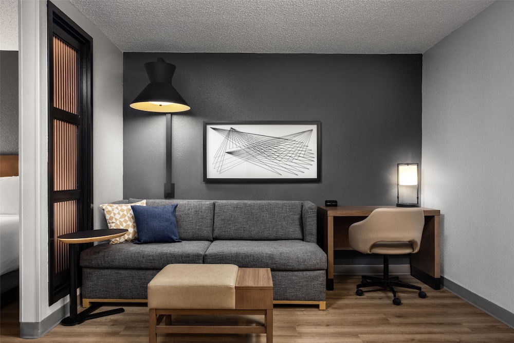 Hyatt Place Orlando Airport 37/59
