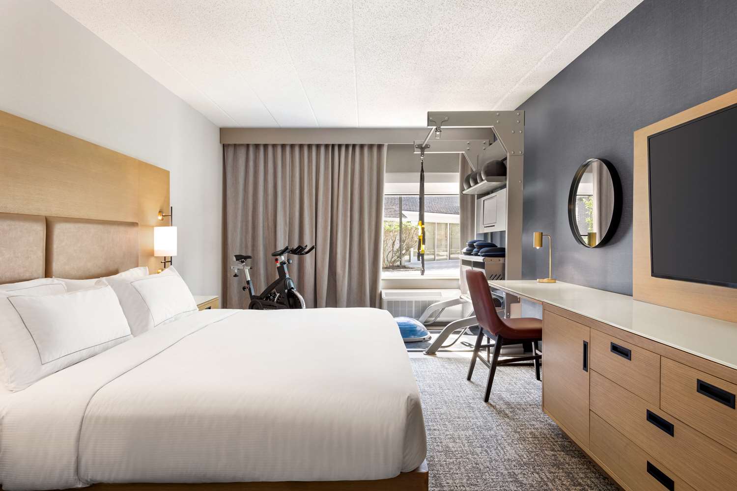 Fitness, King Bed
