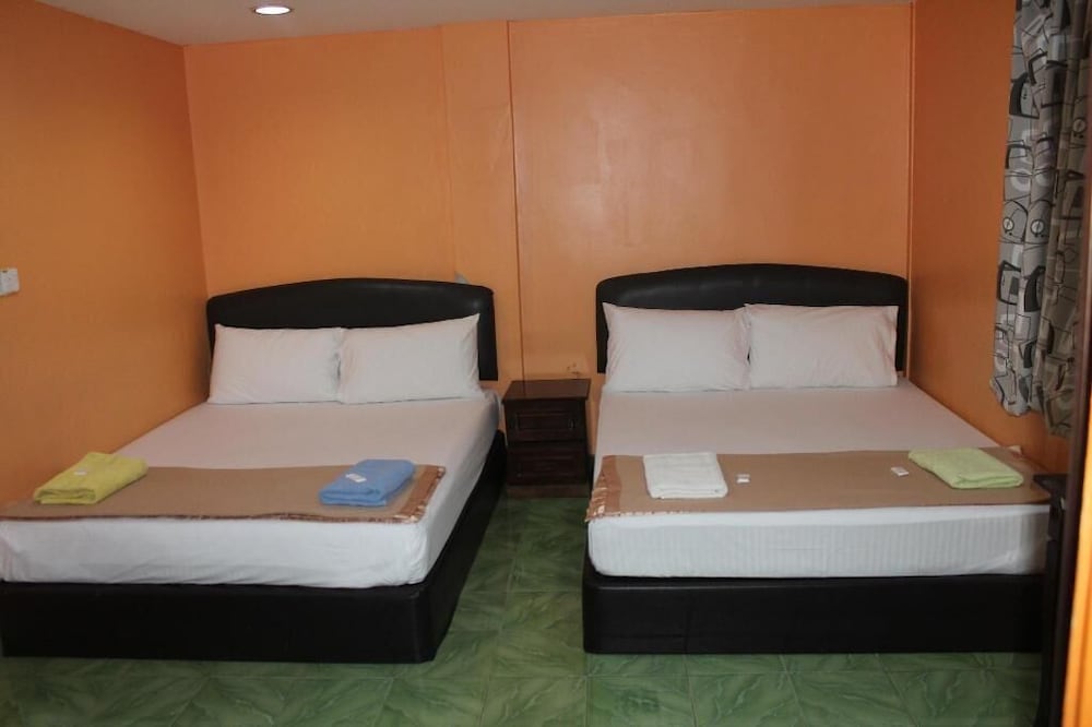 ROOM, TRIPLE