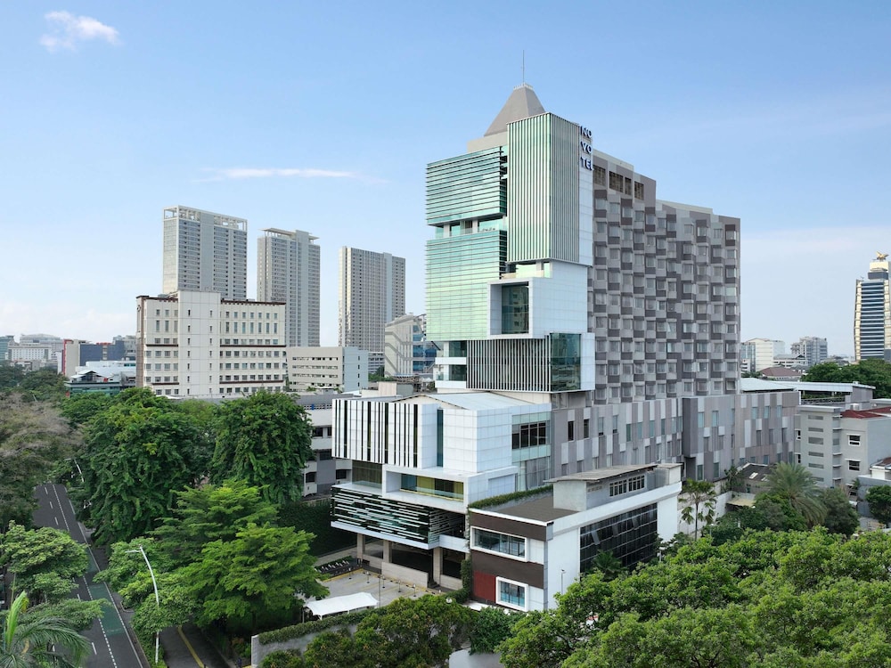 Novotel Jakarta Cikini 4/49
