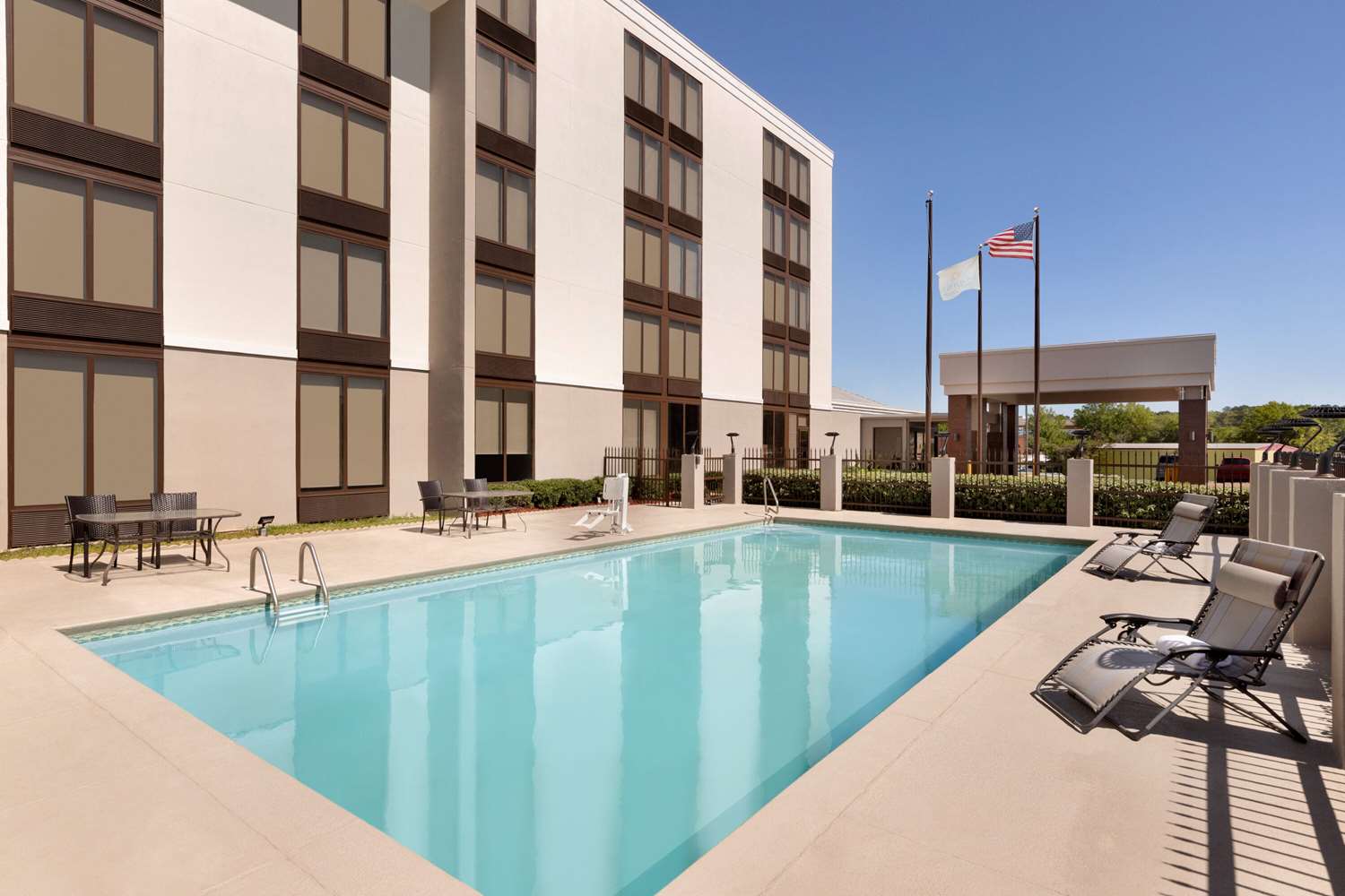 La Quinta Inn & Suites by Wyndham Dothan 66/71