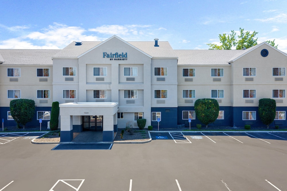 Fairfield Inn Kennewick 1/37