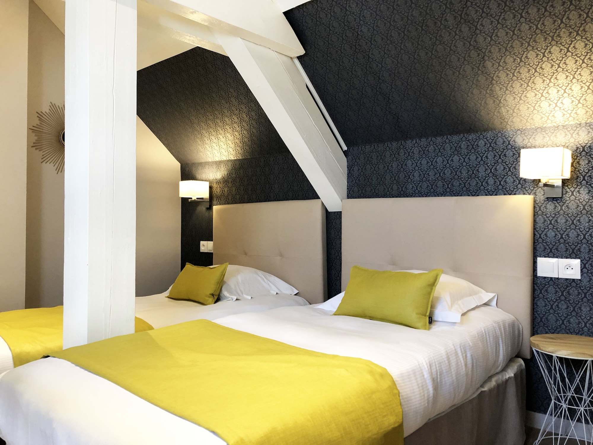 Mezzanine, Superior, Suite, 2 Double Beds