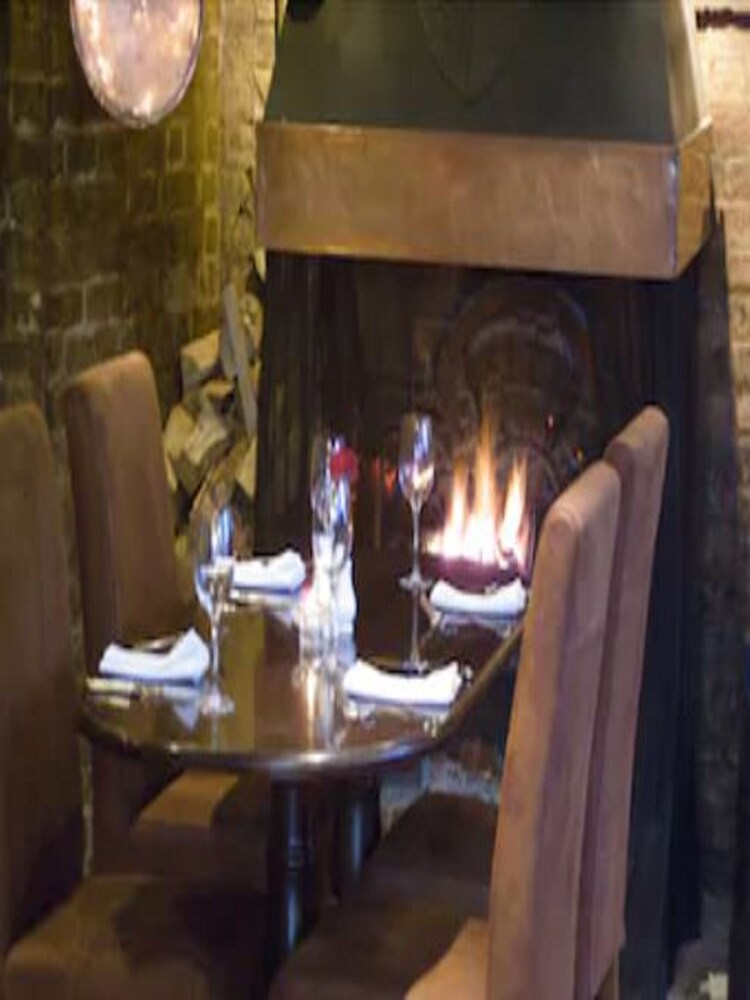 The White Hart Hotel 46/56