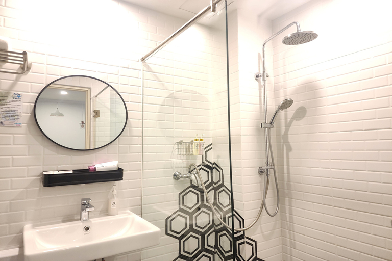 غرفة قياسية للمدخنين، J Place Hotel 3/3