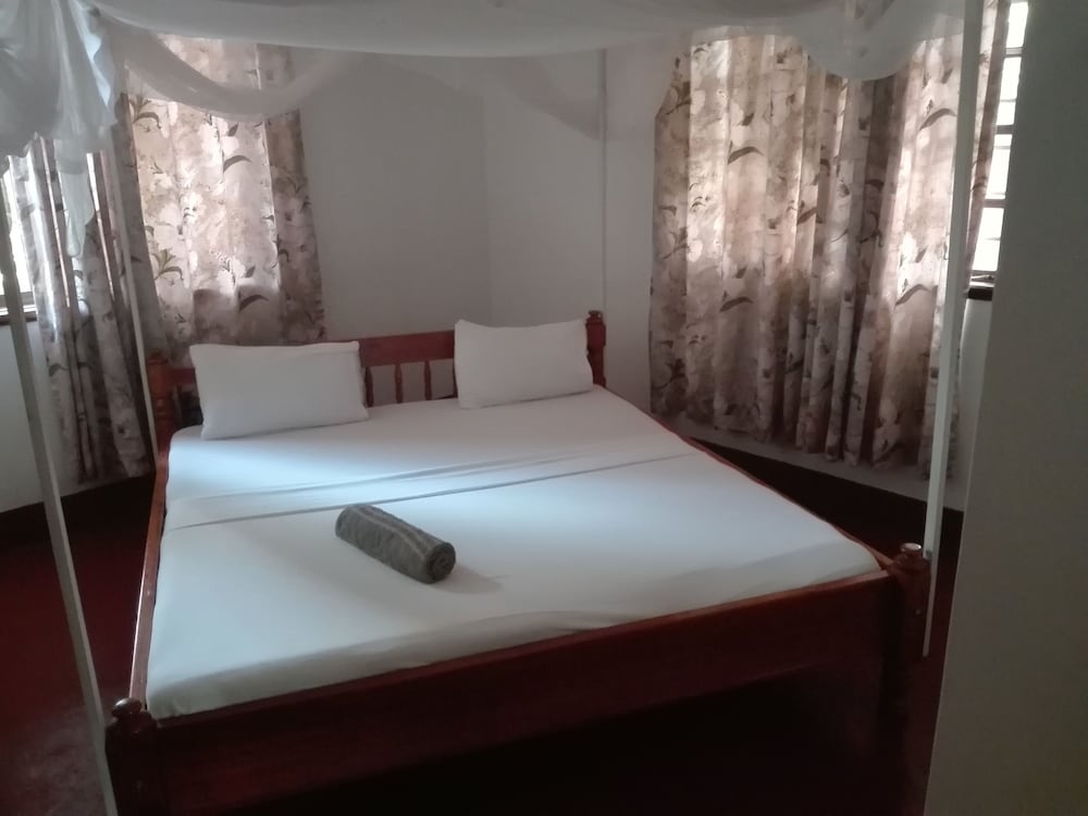 Kilimanjaro Safaris Lodge 11/46