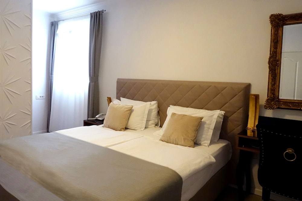 Vila Tina Hotel 4/23