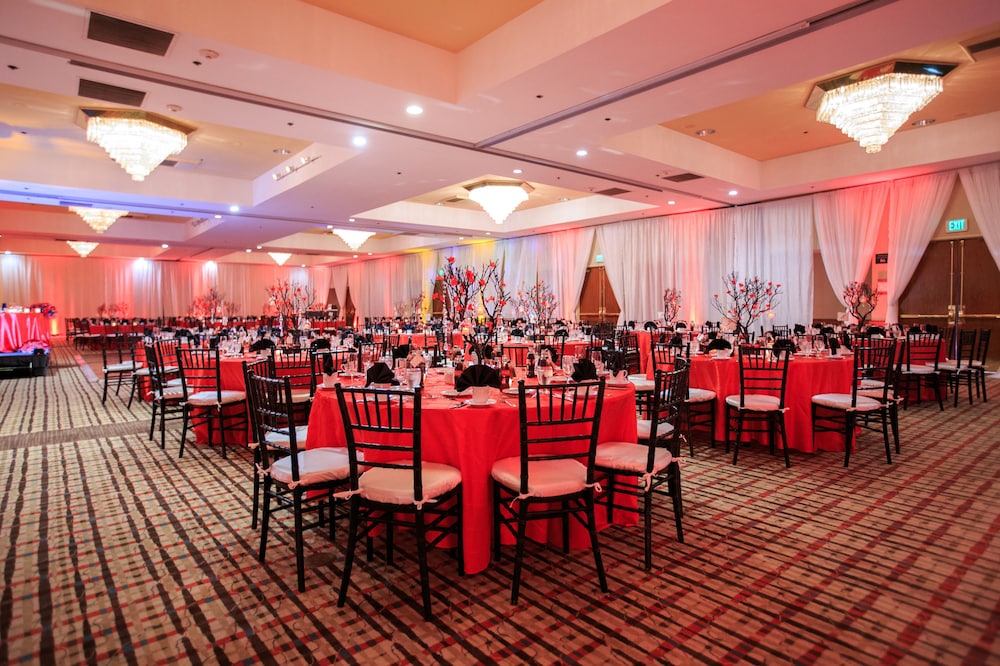 Ontario Airport Hotel And Conference Center 43/61