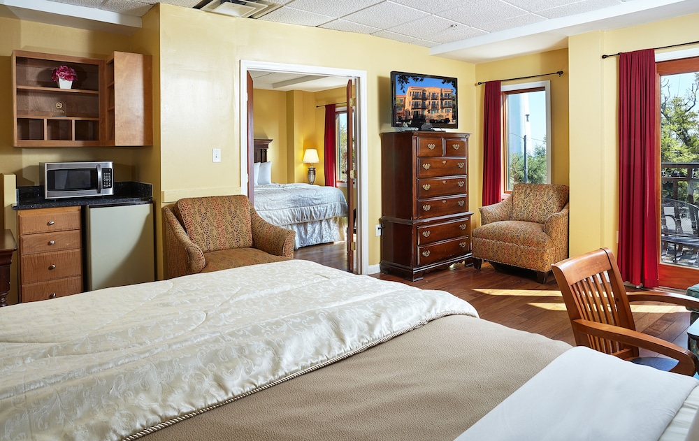 Ocean Inn and Suites 18/72