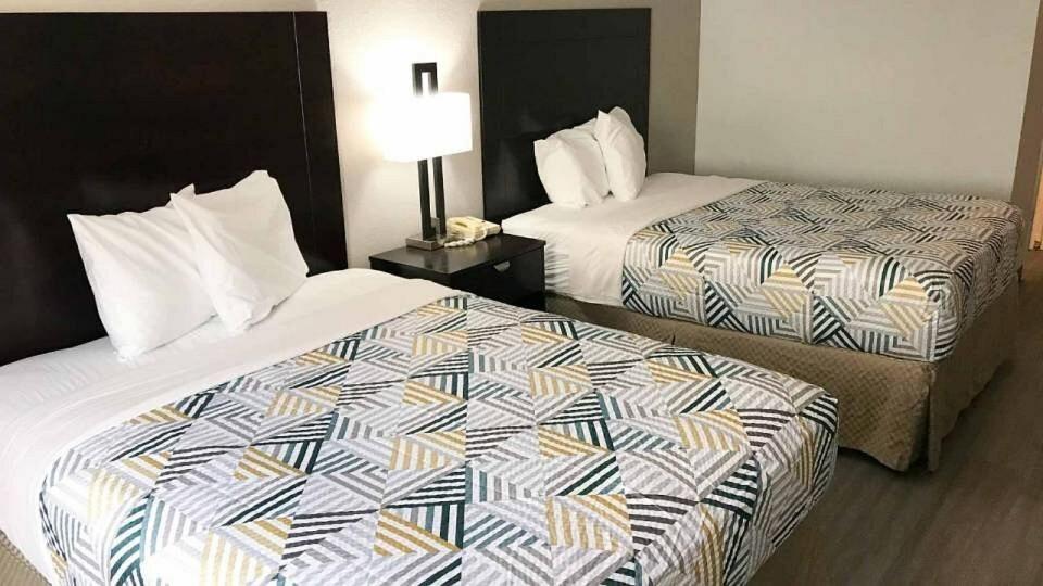 Home Place Suites 12/38