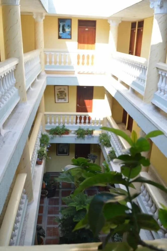 Hotel Colonial Inn 3/26