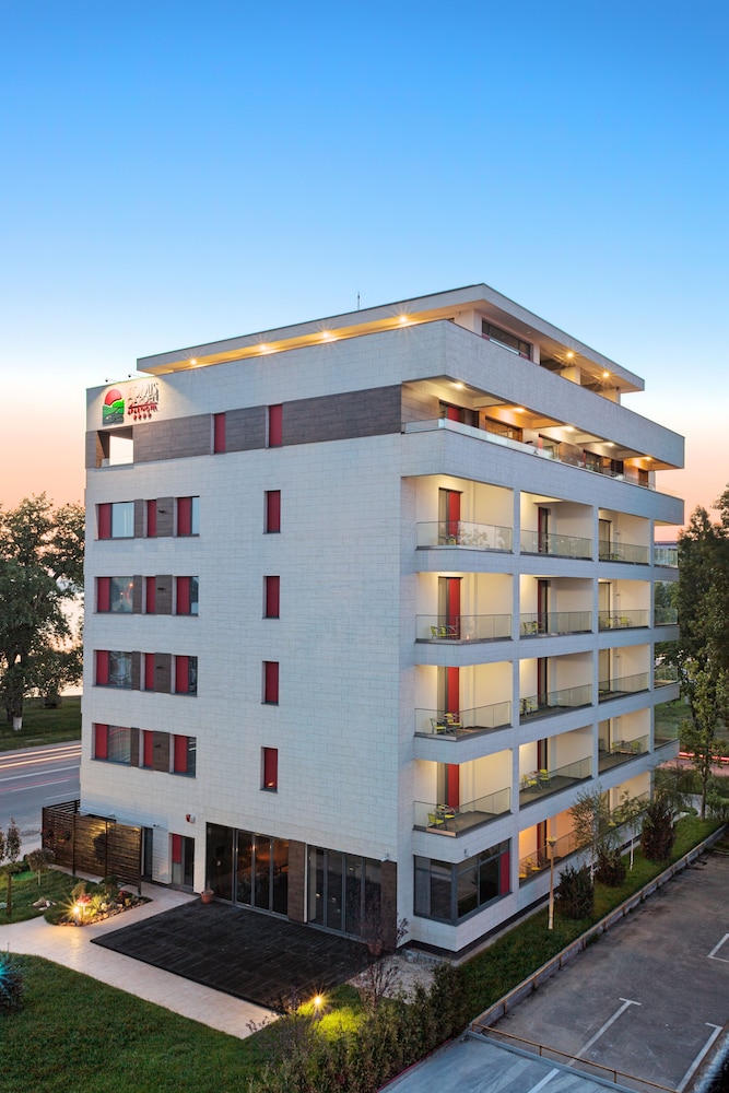 Tomis Garden Aparthotel 2/46