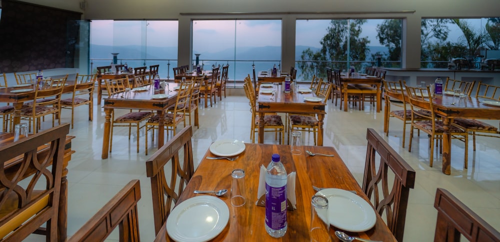 Cloud Mist Resort and Spa 31/50