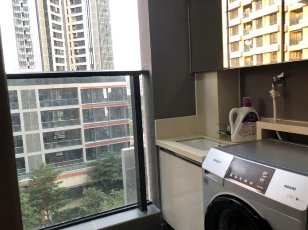 Shengang Executive Apartment (Shenzhen Vanke Yuncheng Store) 16/16