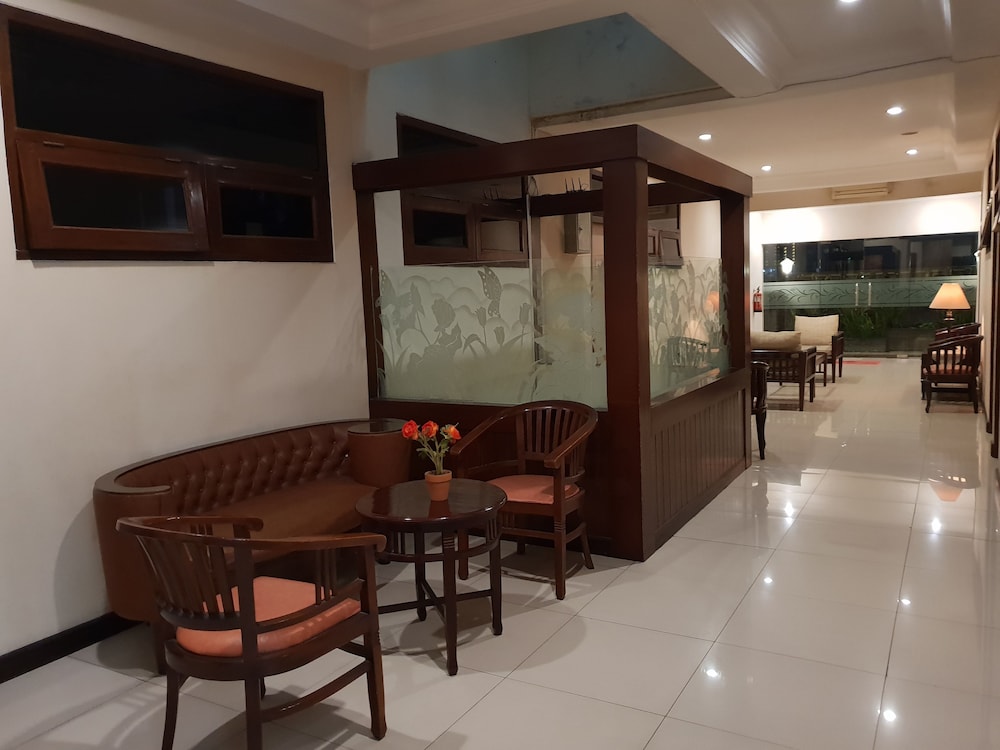 Scarlet Kebon Kawung Hotel 64/71