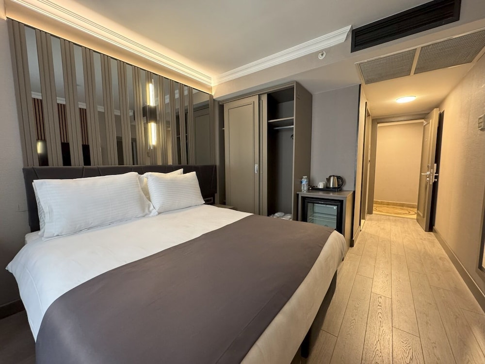 Aven Hotel 32/60