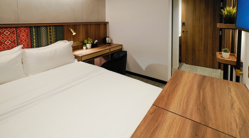 Amaris Hotel by Santika 42/63