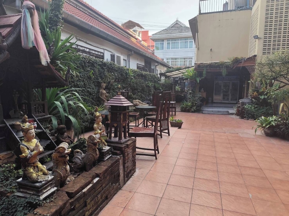 S.K.House 1 73/76