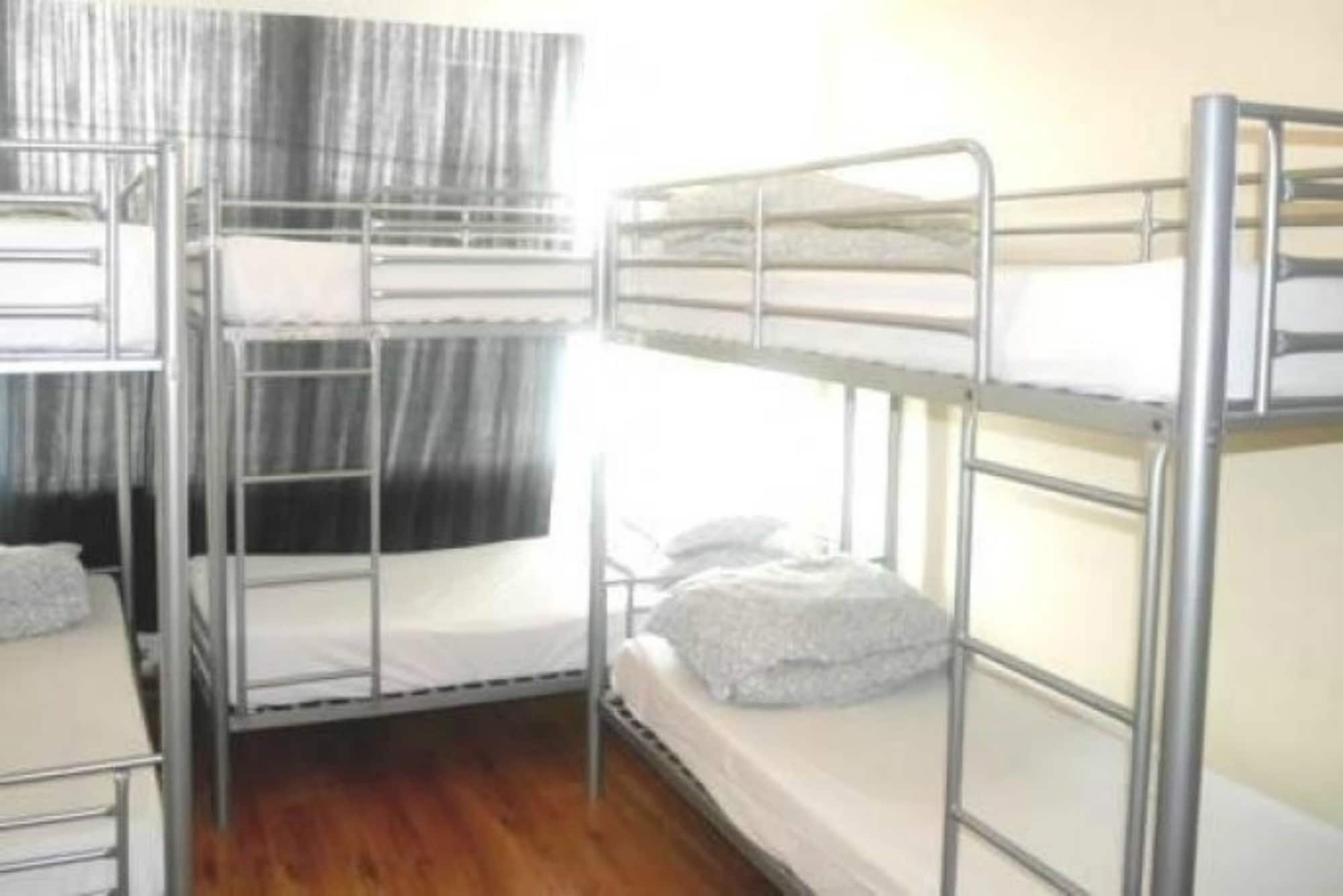 FEMALE DORM, BASIC, 8 BEDS, SHARED BATHROOM