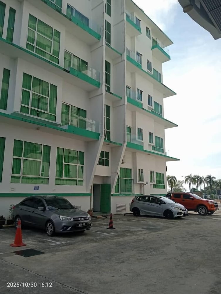 Mciti Suites 50/58