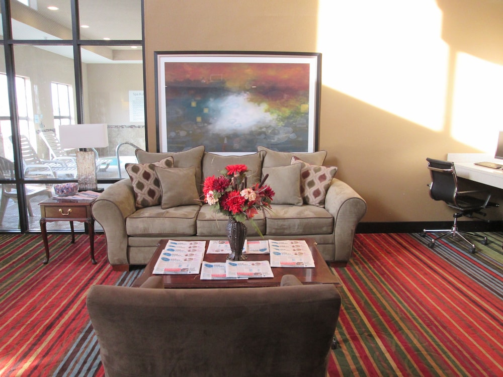 Holiday Inn Express Cloverdale(Greencastle) 43/59