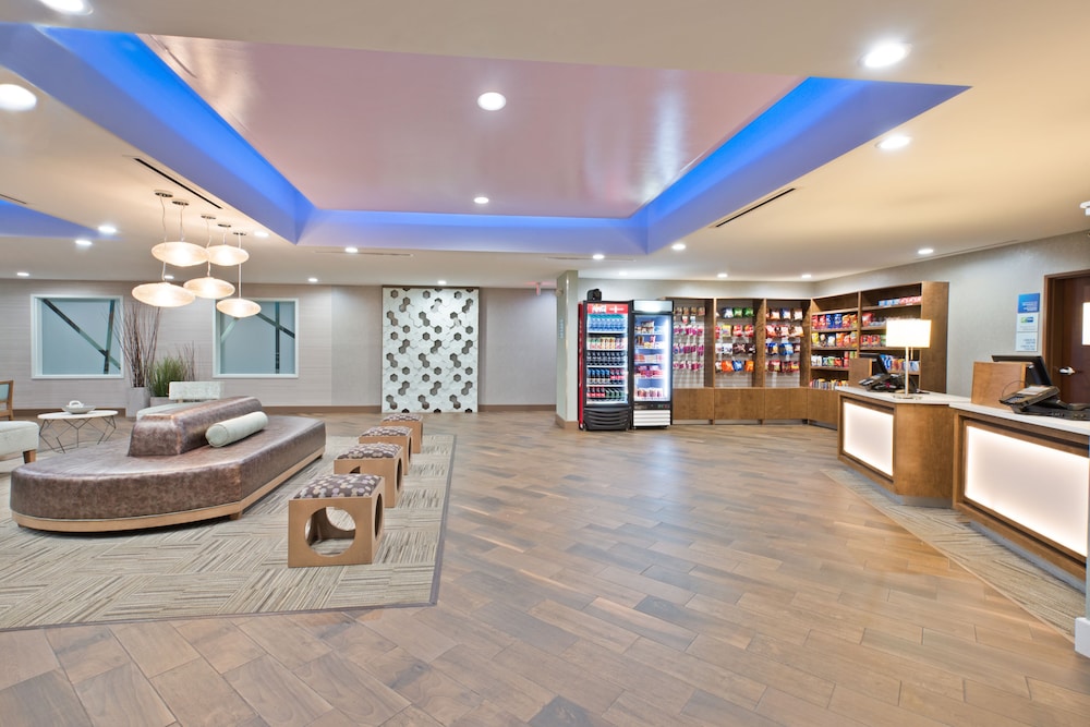 Holiday Inn Express & Suites Harrisburg S - New Cumberland 10/72