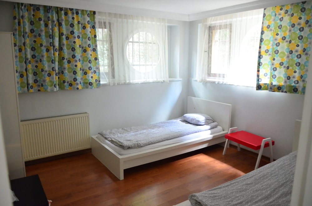Deeps Hostel 11/44