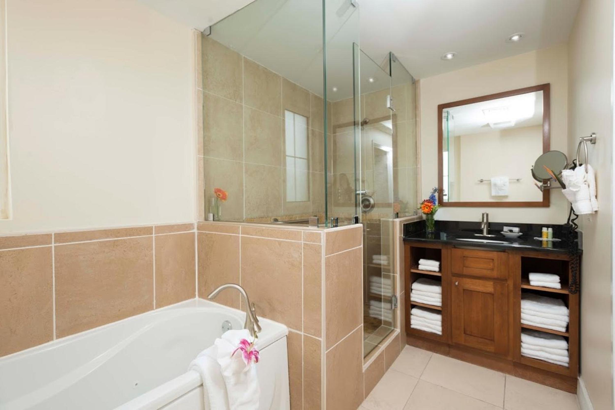 Golf, Studio, Suite, Villa, King Bed