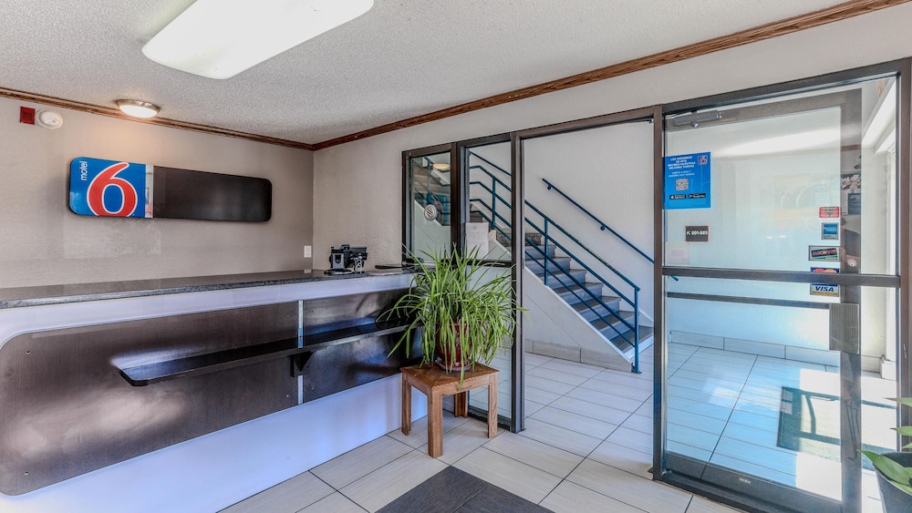 Motel6 Wichita, Kansas 12/57