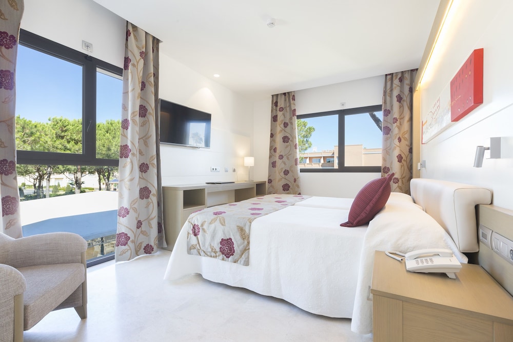 HIPOTELS BARROSA GARDEN 15/66