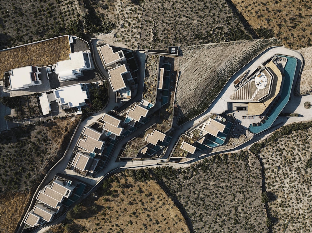 Magma Resort Santorini in of the Unbound Collection by Hyatt 40/64