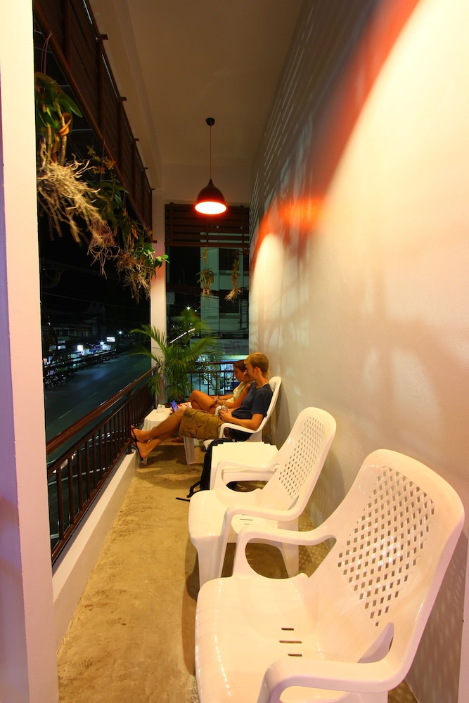 Pak-Up Hostel 10/56