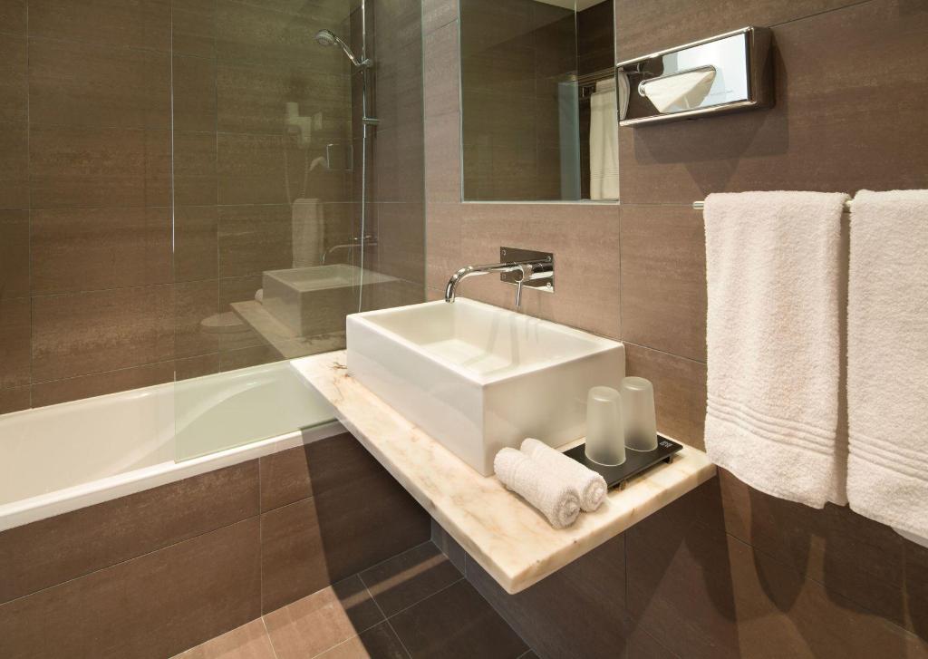 Suite, Sofa, Patio, Balcony, Monchique Resort And Spa 5/5