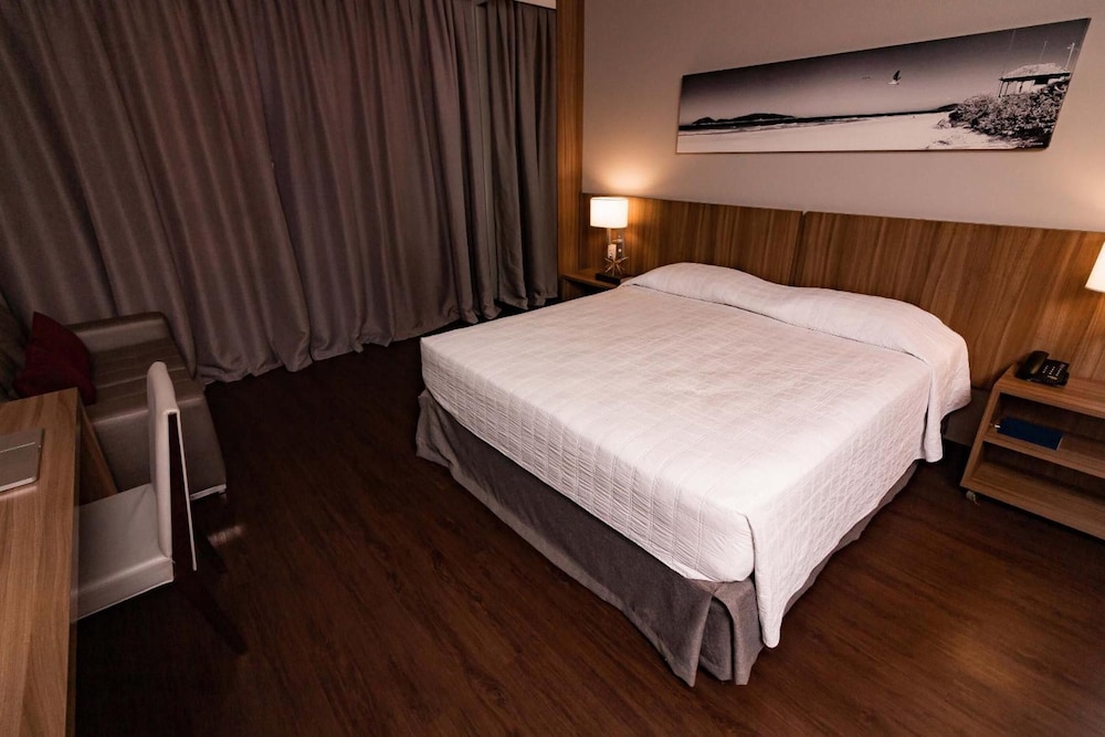 Hotel Kennedy Executive 17/49