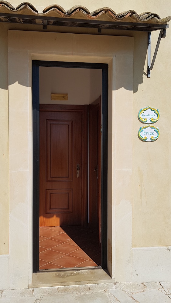 La Corte Del Sole 8/72