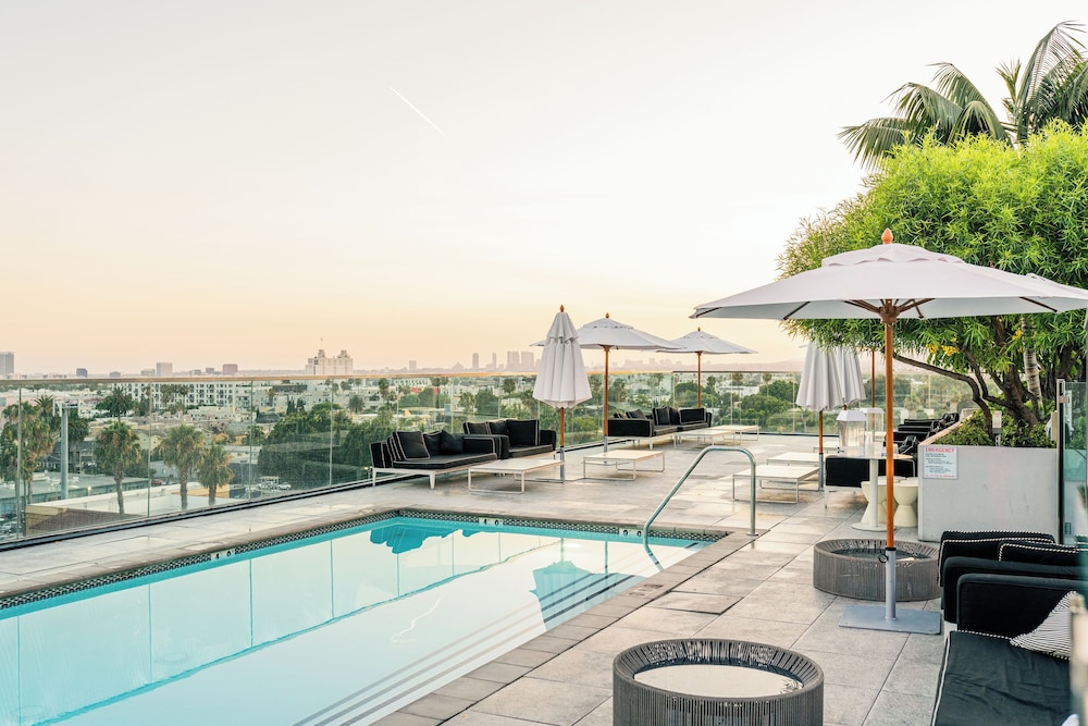 The Godfrey Hotel Hollywood 25/50